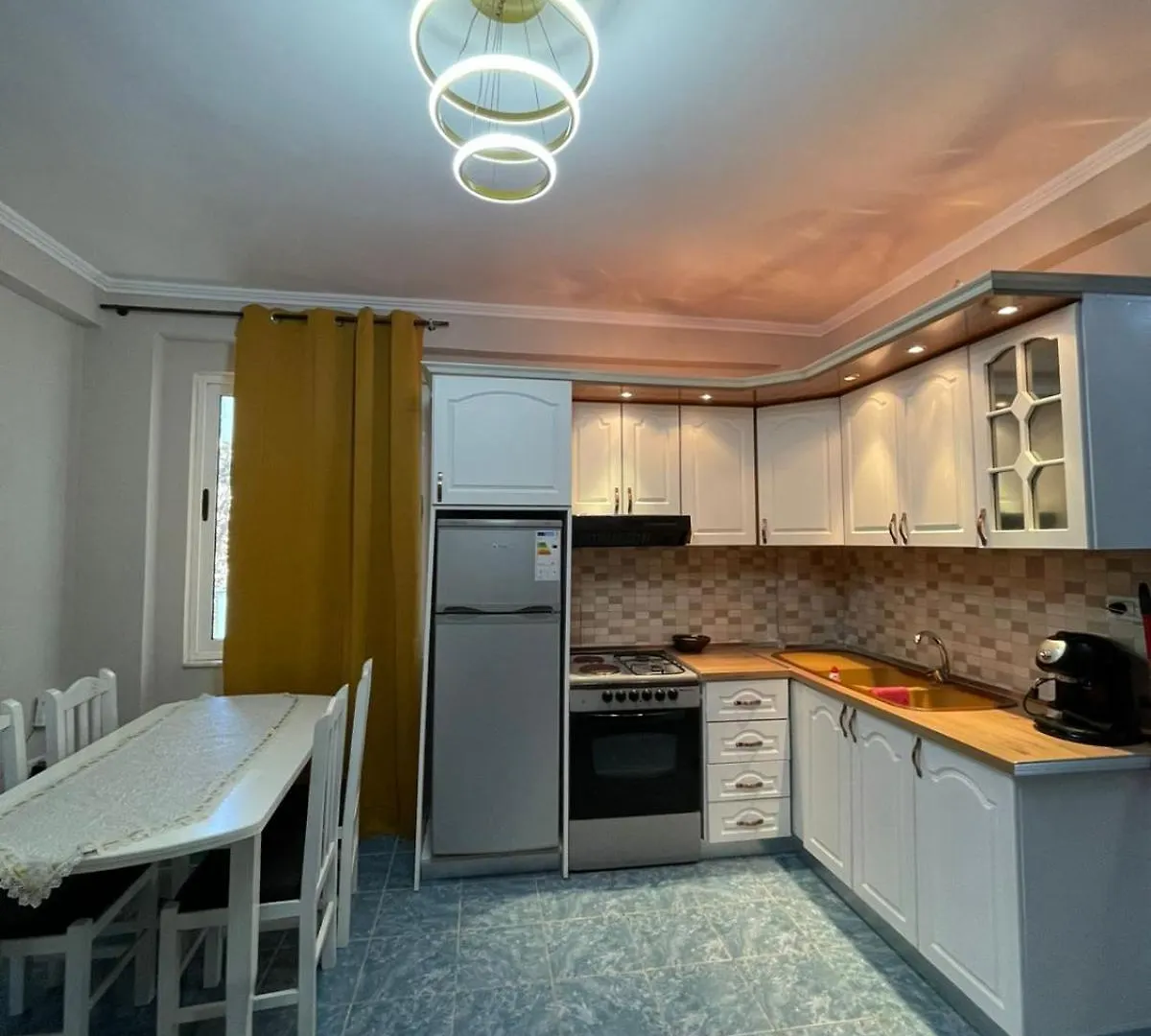 Appartement Mali I Robit 2+1,Golem  Golem (Tirana)